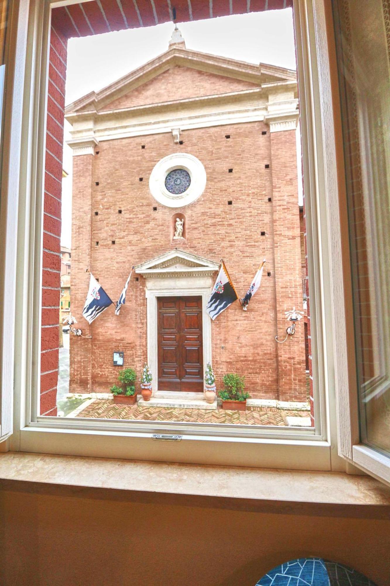 106 Lodge Siena Kültér fotó